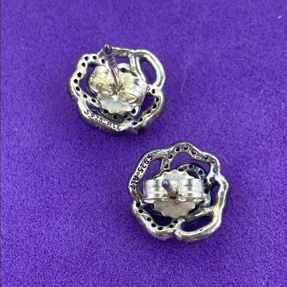 💛 Elegant Retired Pandora 925 Silver Shimmering Rose Earrings - Picture 3 of 5